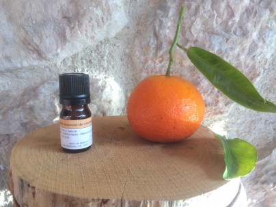Lemon essential oil from Mallorca
